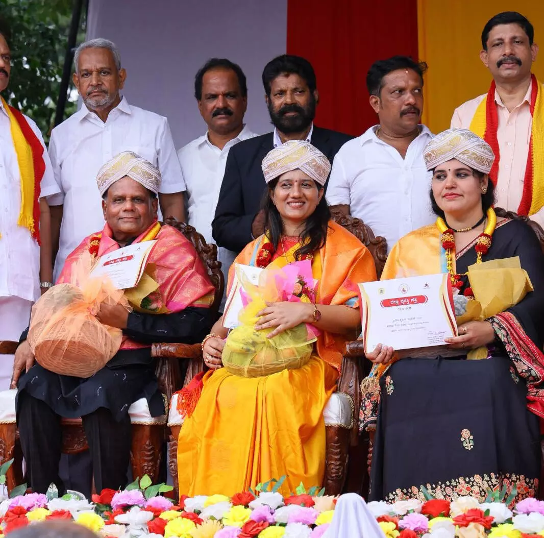 ದ.ಕ. ಜಿಲ್ಲಾ ಕನ್ನಡ ರಾಜ್ಯೋತ್ಸವ ಪ್ರಶಸ್ತಿಗೆ ಭಾಜನರಾದ ಡಾ. ಅಶ್ವಿನಿ ಶೆಟ್ಟಿ