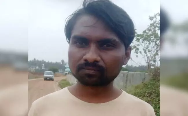 ಕಲಬುರಗಿ | ಕಲ್ಲಿನಿಂದ ಜಜ್ಜಿ ವ್ಯಕ್ತಿಯ ಭೀಕರ ಹತ್ಯೆ ಕಲಬುರಗಿ | ಕಲ್ಲಿನಿಂದ ಜಜ್ಜಿ ವ್ಯಕ್ತಿಯ ಭೀಕರ ಹತ್ಯೆ