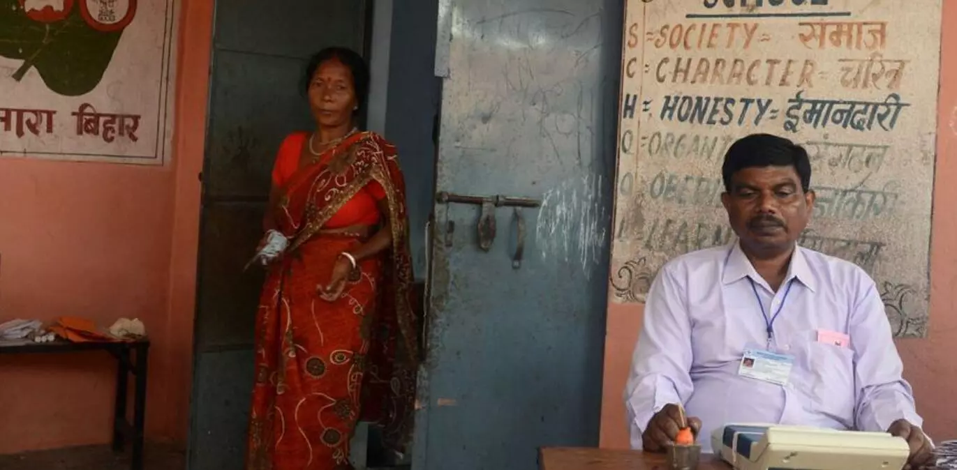 ಬಿಹಾರಕ್ಕೆ ನಿಯೋಜಿತ ಚುನಾವಣಾ ವೀಕ್ಷಕರಲ್ಲಿ ಹೆಚ್ಚಿನವರು ಬಿಜೆಪಿ ಆಡಳಿತದ ರಾಜ್ಯಗಳಿಗೆ ಸೇರಿದವರು : ವರದಿ ಬಿಹಾರಕ್ಕೆ ನಿಯೋಜಿತ ಚುನಾವಣಾ ವೀಕ್ಷಕರಲ್ಲಿ ಹೆಚ್ಚಿನವರು ಬಿಜೆಪಿ ಆಡಳಿತದ ರಾಜ್ಯಗಳಿಗೆ ಸೇರಿದವರು : ವರದಿ