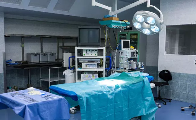 ಜಾರ್ಖಂಡ್ | ಆಸ್ಪತ್ರೆಯ ಶಸ್ತ್ರಚಿಕಿತ್ಸಾ ಕೊಠಡಿ ಮೇಜಿನಿಂದ ಬಿದ್ದು ಗರ್ಭಿಣಿ ಮೃತ್ಯು