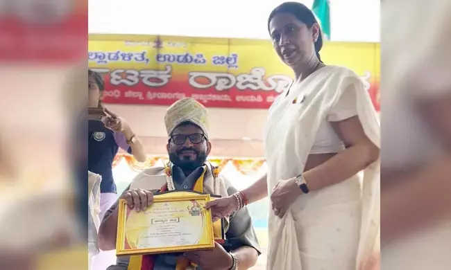 ಶೇಖ್ ವಾಹೀದ್‌ಗೆ ಜಿಲ್ಲಾ ರಾಜ್ಯೋತ್ಸವ ಪ್ರಶಸ್ತಿ ಪ್ರದಾನ