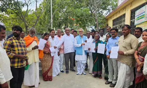 ಯಾದಗಿರಿ | ಮದ್ರಕ್ಕಿ ಬಳಿ ನಡೆದ ಅಪಘಾತದಲ್ಲಿ ಮೃತರ ಕುಟುಂಬಕ್ಕೆ ತಲಾ 2 ಲಕ್ಷ ರೂ. ಪರಿಹಾರ ವಿತರಣೆ