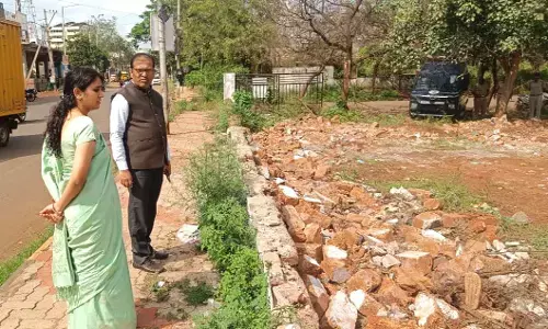 ಬೀದರ್ | ಬ್ರೀಮ್ಸ್ ವಸತಿ ಗೃಹ ಸುತ್ತಲಿನ ಒತ್ತುವರಿ ತೆರವುಗೊಳಿಸಿದ ಜಿಲ್ಲಾಧಿಕಾರಿ ಶಿಲ್ಪಾ ಶರ್ಮಾ