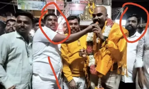 ಯಾದಗಿರಿ | ರೌಡಿ ಶೀಟರ್‌ಗಳ ಜೊತೆ ಹುಟ್ಟುಹಬ್ಬ ಆಚರಣೆ ಆರೋಪ : ಸಿಪಿಐ ಉಮೇಶ್ ವಿರುದ್ಧ ಕ್ರಮಕ್ಕೆ ದಲಿತ ಸಂಘಟನೆಗಳಿಂದ ಒತ್ತಾಯ