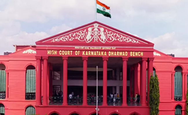 ಪೂರ್ವಾನುಮತಿ ಇಲ್ಲದೆ ಸಾರ್ವಜನಿಕ ಸ್ಥಳಗಳಲ್ಲಿ ಜನರ ಜಮಾವಣೆಗೆ ನಿರ್ಬಂಧ; ಸರಕಾರದ ಮೇಲ್ಮನವಿ ಕುರಿತ ಆದೇಶ ಕಾಯ್ದಿರಿಸಿದ ಹೈಕೋರ್ಟ್ ಪೂರ್ವಾನುಮತಿ ಇಲ್ಲದೆ ಸಾರ್ವಜನಿಕ ಸ್ಥಳಗಳಲ್ಲಿ ಜನರ ಜಮಾವಣೆಗೆ ನಿರ್ಬಂಧ; ಸರಕಾರದ ಮೇಲ್ಮನವಿ ಕುರಿತ ಆದೇಶ ಕಾಯ್ದಿರಿಸಿದ ಹೈಕೋರ್ಟ್