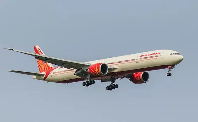 ವಿಮಾನದಲ್ಲಿ ತಾಂತ್ರಿಕ ದೋಷ : ಎರಡು ದಿನಗಳಿಂದ ಮಂಗೋಲಿಯಾದಲ್ಲಿ ಅತಂತ್ರರಾಗಿರುವ ಏರ್ಇಂಡಿಯಾ ಪ್ರಯಾಣಿಕರಿಗಾಗಿ ಬದಲಿ ವಿಮಾನ ರವಾನೆ ವಿಮಾನದಲ್ಲಿ ತಾಂತ್ರಿಕ ದೋಷ : ಎರಡು ದಿನಗಳಿಂದ ಮಂಗೋಲಿಯಾದಲ್ಲಿ ಅತಂತ್ರರಾಗಿರುವ ಏರ್ಇಂಡಿಯಾ ಪ್ರಯಾಣಿಕರಿಗಾಗಿ ಬದಲಿ ವಿಮಾನ ರವಾನೆ