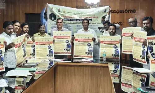 ರಾಯಚೂರು | ಜಾನುವಾರುಗಳಿಗೆ ಲಸಿಕೆ ಹಾಕಿಸಿ, ಆರ್ಥಿಕ ನಷ್ಟ ತಪ್ಪಿಸಿ : ಅಪರ ಜಿಲ್ಲಾಧಿಕಾರಿ ಶಿವಾನಂದ