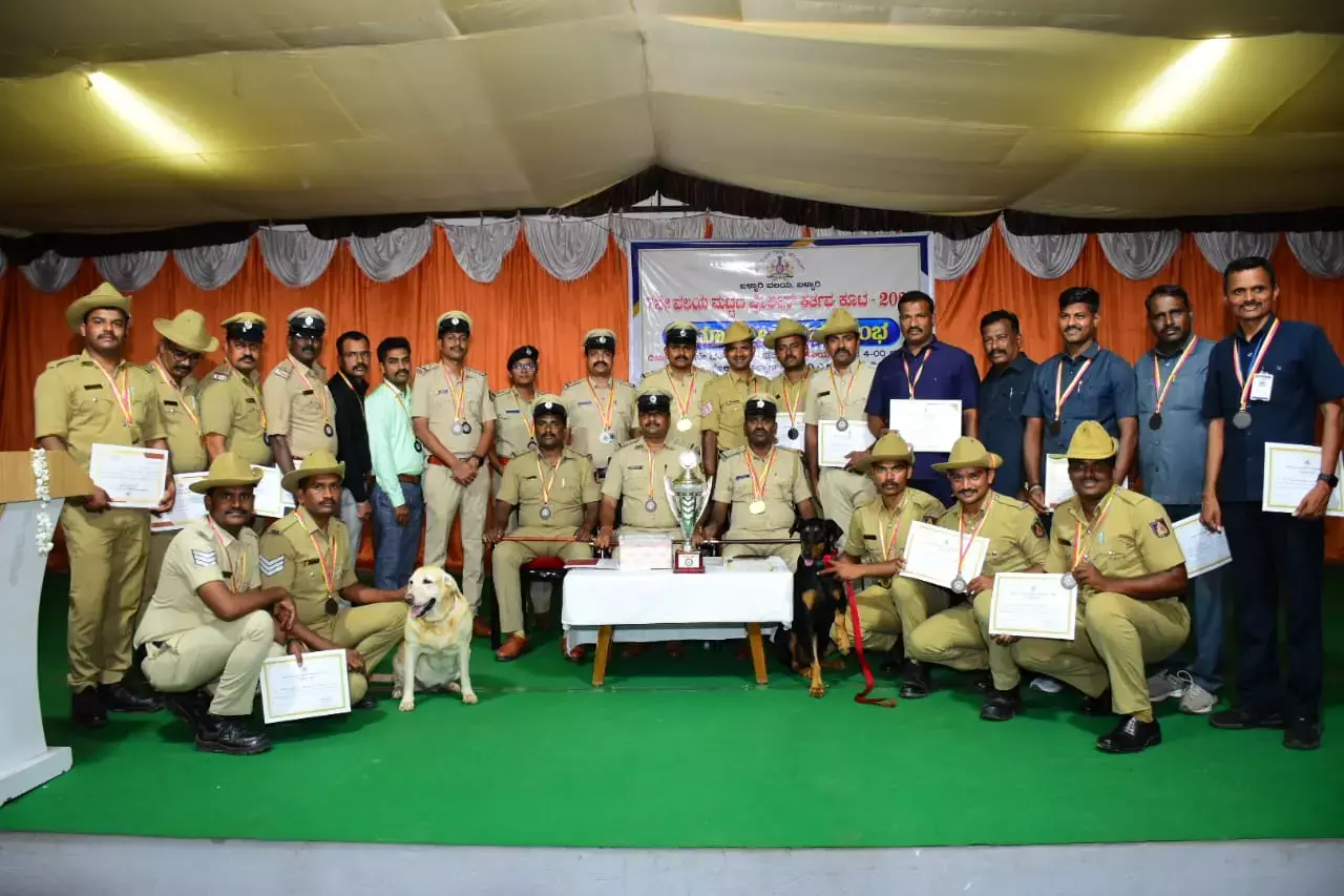 ರಾಯಚೂರು | ʼಬಳ್ಳಾರಿ ವಲಯ ಮಟ್ಟದ ಕರ್ತವ್ಯ ಕೂಟ–2025ʼ; ಜಿಲ್ಲೆಯ ಪೊಲೀಸರಿಗೆ 20 ಬಹುಮಾನ : ಎಸ್ಪಿ ಪ್ರಶಂಸೆ