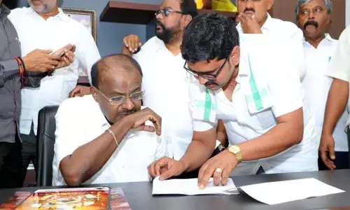 ಬಳ್ಳಾರಿ | ಸರಕಾರಿ ಶಾಲೆಗಳ ಉನ್ನತೀಕರಣಕ್ಕೆ ಕೇಂದ್ರ ಸಚಿವ ಎಚ್.ಡಿ.ಕುಮಾರಸ್ವಾಮಿಗೆ ಮನವಿ