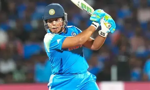 ರಿಚಾ ಘೋಷ್‌ ಗೆ ಚಿನ್ನದ ಲೇಪಿತ ಬ್ಯಾಟ್, ಚೆಂಡು ನೀಡಿ ಗೌರವಿಸಲಿರುವ ಸಿಎಬಿ