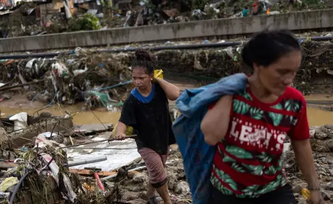 ಫಿಲಿಪ್ಪೀನ್ಸ್‌ ಗೆ ಅಪ್ಪಳಿಸಿದ ಕಲ್ಮೇಗಿ ಚಂಡಮಾರುತ; ಕನಿಷ್ಠ 114 ಮಂದಿ ಮೃತ್ಯು