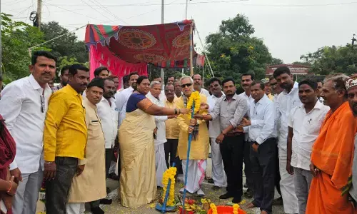 ಯಾದಗಿರಿ | ಮೂರು ಕೋಟಿ ರೂ. ವೆಚ್ಚದ ರಸ್ತೆ ಕಾಮಗಾರಿಗೆ ಶಾಸಕರಿಂದ ಚಾಲನೆ