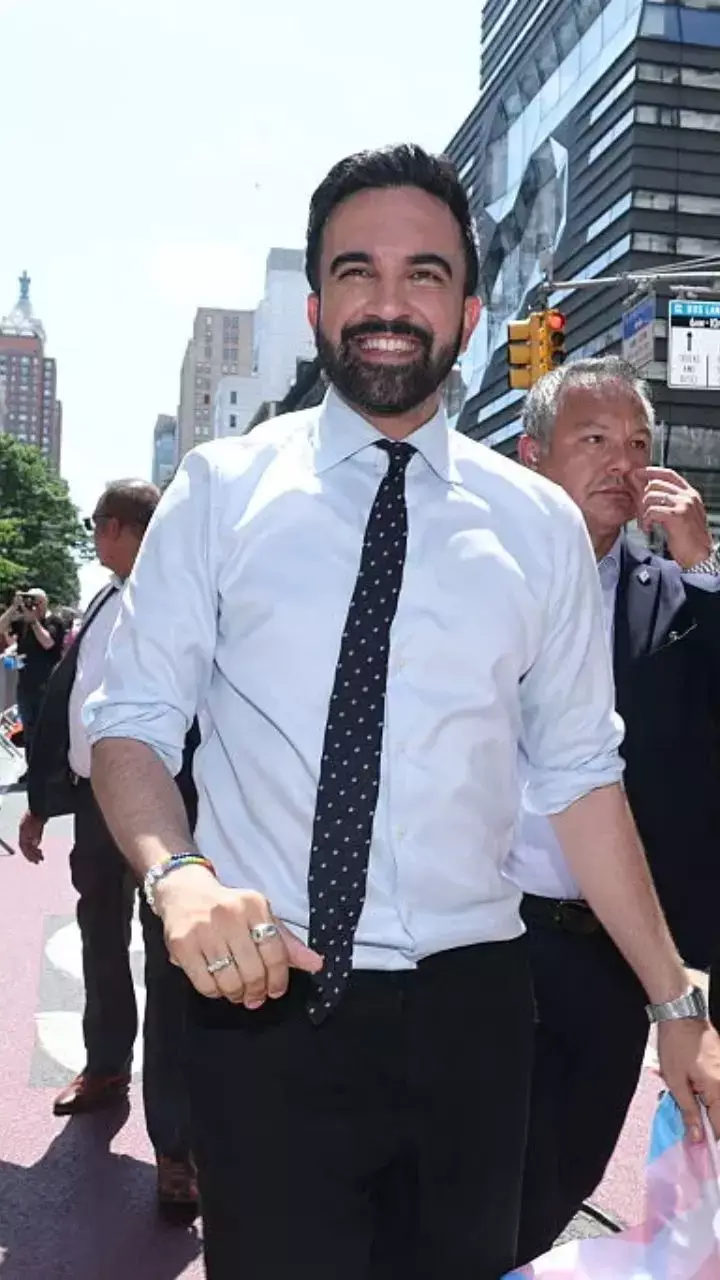 ನ್ಯೂಯಾರ್ಕ್ ನ ನೂತನ ಮೇಯರ್ ಆಗಿ ಇತಿಹಾಸ ಬರೆದ ಝೋಹ್ರಾನ್ ಮಮ್ದಾನಿ ಯಾರು? ನ್ಯೂಯಾರ್ಕ್ ನ ನೂತನ ಮೇಯರ್ ಆಗಿ ಇತಿಹಾಸ ಬರೆದ ಝೋಹ್ರಾನ್ ಮಮ್ದಾನಿ ಯಾರು?