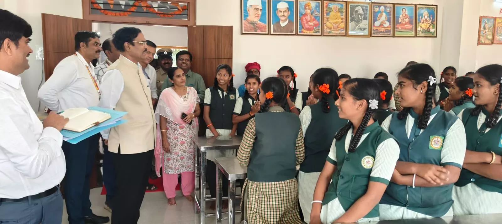 ಕೊಪ್ಪಳ | ವಸತಿ ನಿಲಯಗಳಲ್ಲಿ ಇರುವ ಮಕ್ಕಳಿಗೆ ಎಲ್ಲಾ ರೀತಿಯ ಸೌಲಭ್ಯಗಳನ್ನು ನೀಡಿ : ಸುರೇಶ ವಂಟಿಗೋಡಿ