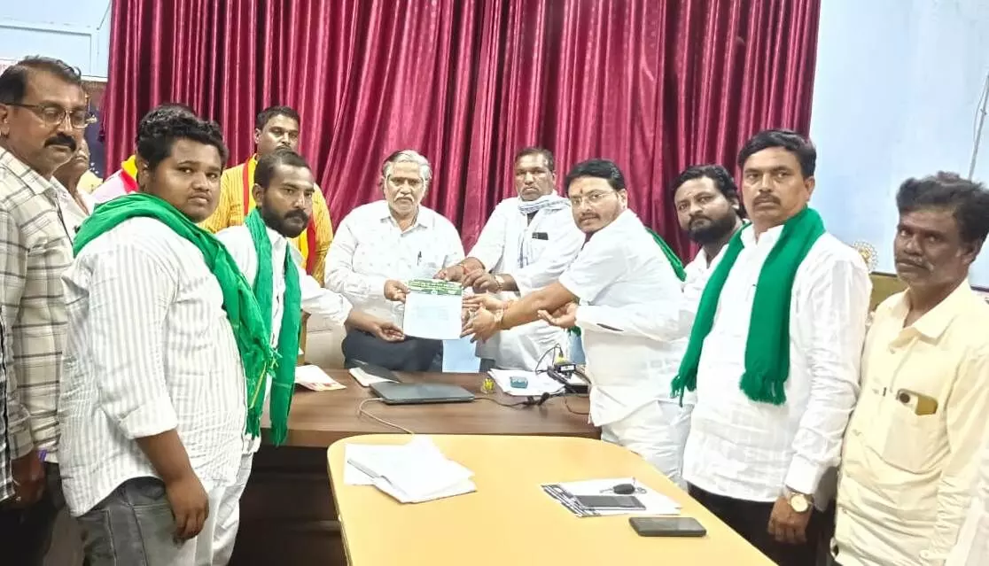 ಕಲಬುರಗಿ | ಪ್ರಶಾಂತಗೌಡ ಮಾಲಿಪಾಟೀಲ್ ನೇತೃತ್ವದಲ್ಲಿ ದಿ ಉಗರ್ ಸಕ್ಕರೆ ಕಾರ್ಖಾನೆ ಸಿಇಓಗೆ ಮನವಿ