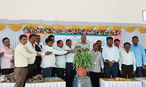 ಸುರಪುರ | ವಿದ್ಯಾರ್ಥಿಗಳು ಸಮಯ ವ್ಯರ್ಥ ಮಾಡದೆ ಕಷ್ಟಪಟ್ಟು ಓದಬೇಕು : ಪ್ರೊ.ಹನುಮಂತಪ್ಪ