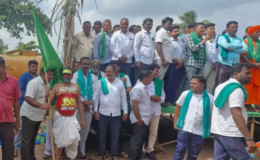 ಸಂಪಾದಕೀಯ | ಸಿಹಿ ಕೊಡಬೇಕಾದ ಕಬ್ಬು ರೈತರ ಪಾಲಿಗೆ ಕಹಿಯಾದರೆ?