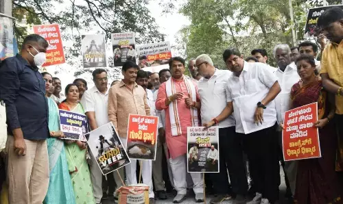 ರಸ್ತೆ ಗುಂಡಿಗಳನ್ನು ಮುಚ್ಚಲು ಕಾಂಗ್ರೆಸ್ ಸರಕಾರದ ಬಳಿ ಹಣವಿಲ್ಲ: ಆರ್.ಅಶೋಕ್ ಟೀಕೆ