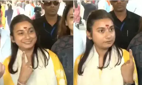 ಎಲ್‌ಜೆಪಿ ಸಂಸದೆಯ ವಿರುದ್ಧ ಮತಗಳ್ಳತನದ ಆರೋಪ; ಎರಡೂ ಕೈಗಳಲ್ಲಿ ಮತದಾನದ ಶಾಯಿ ಗುರುತು!