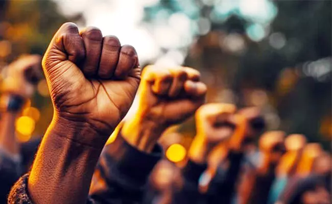 ಜನತಾ ನ್ಯಾಯಾಲಯ-ಒಳಗುಟ್ಟಿನ ಮೌನ! ಜನತಾ ನ್ಯಾಯಾಲಯ-ಒಳಗುಟ್ಟಿನ ಮೌನ!