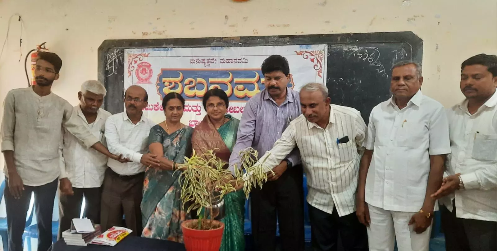 ಇಂದಿನ ಮಕ್ಕಳು ಮೊಬೈಲ್ ಬಿಟ್ಟು ಪುಸ್ತಕ ಓದಬೇಕು: ಡಾ.ಎಸ್.ಪ್ರಭು