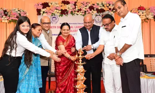 ಕಲಬುರಗಿ | ಸಂವಿಧಾನ ಪ್ರತಿಯೊಬ್ಬರಿಗೂ ಗೌರವಯುತ ಬದುಕುವ ಹಕ್ಕು ನೀಡಿದೆ : ನ್ಯಾ.ದಿನೇಶ್ ಮಹೇಶ್ವರಿ