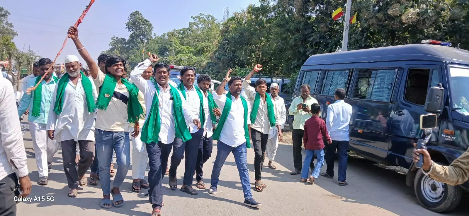 ಕಲಬುರಗಿ | ಪ್ರತಿ ಟನ್‌ ಕಬ್ಬಿಗೆ 3,500 ಬೆಲೆಗೆ ನಿಗದಿಗೆ ಆಗ್ರಹಿಸಿ ಅಫಜಲಪುರ ಬಂದ್