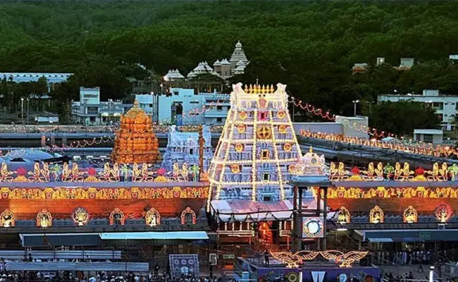 ತಿರುಪತಿ ದೇವಸ್ಥಾನಕ್ಕೆ ಕಲಬೆರಕೆ ತುಪ್ಪ ಪೂರೈಕೆ ಆರೋಪ: 50 ಲಕ್ಷ ರೂ. ಹಣ ವರ್ಗಾವಣೆ? ತಿರುಪತಿ ದೇವಸ್ಥಾನಕ್ಕೆ ಕಲಬೆರಕೆ ತುಪ್ಪ ಪೂರೈಕೆ ಆರೋಪ: 50 ಲಕ್ಷ ರೂ. ಹಣ ವರ್ಗಾವಣೆ?