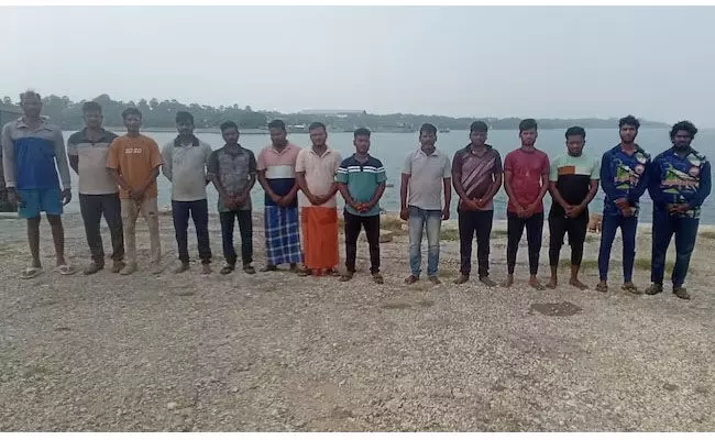 ಶ್ರೀಲಂಕಾ ನೌಕಾ ಪಡೆಯಿಂದ 14 ಮೀನುಗಾರರ ಬಂಧನ