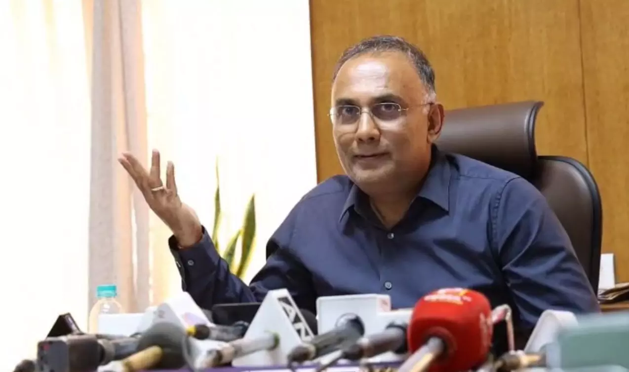 ಮಾತೃ ಮರಣ ದರ ತಗ್ಗಿಸಲು ಆರೋಗ್ಯ ಇಲಾಖೆ ಪಣ : ದಿನದ 24 ಗಂಟೆಯೂ ಹೆರಿಗೆಗೆ ತ್ರಿವಳಿ ತಜ್ಞರು ಲಭ್ಯ : ಸಚಿವ ದಿನೇಶ್ ಗುಂಡೂರಾವ್ ಮಾತೃ ಮರಣ ದರ ತಗ್ಗಿಸಲು ಆರೋಗ್ಯ ಇಲಾಖೆ ಪಣ : ದಿನದ 24 ಗಂಟೆಯೂ ಹೆರಿಗೆಗೆ ತ್ರಿವಳಿ ತಜ್ಞರು ಲಭ್ಯ : ಸಚಿವ ದಿನೇಶ್ ಗುಂಡೂರಾವ್