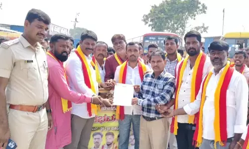 ಯಾದಗಿರಿ | ವಡಗೇರಾ ಗ್ರಾಮ ಪಂಚಾಯಿತಿಯನ್ನು ಮೇಲ್ದರ್ಜೇಗೇರಿಸುವಂತೆ ಆಗ್ರಹಿಸಿ ಕರವೇ ಪ್ರತಿಭಟನೆ