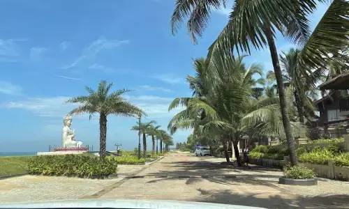 ಸಿಆರ್‌ಝೆಡ್ ನಿಯಮಾವಳಿ ಸಡಿಲಿಕೆ : ನಾಯಿಕೊಡೆಗಳಂತೆ ತಲೆ ಎತ್ತುತ್ತಿರುವ ರೆಸಾರ್ಟ್‌ಗಳು