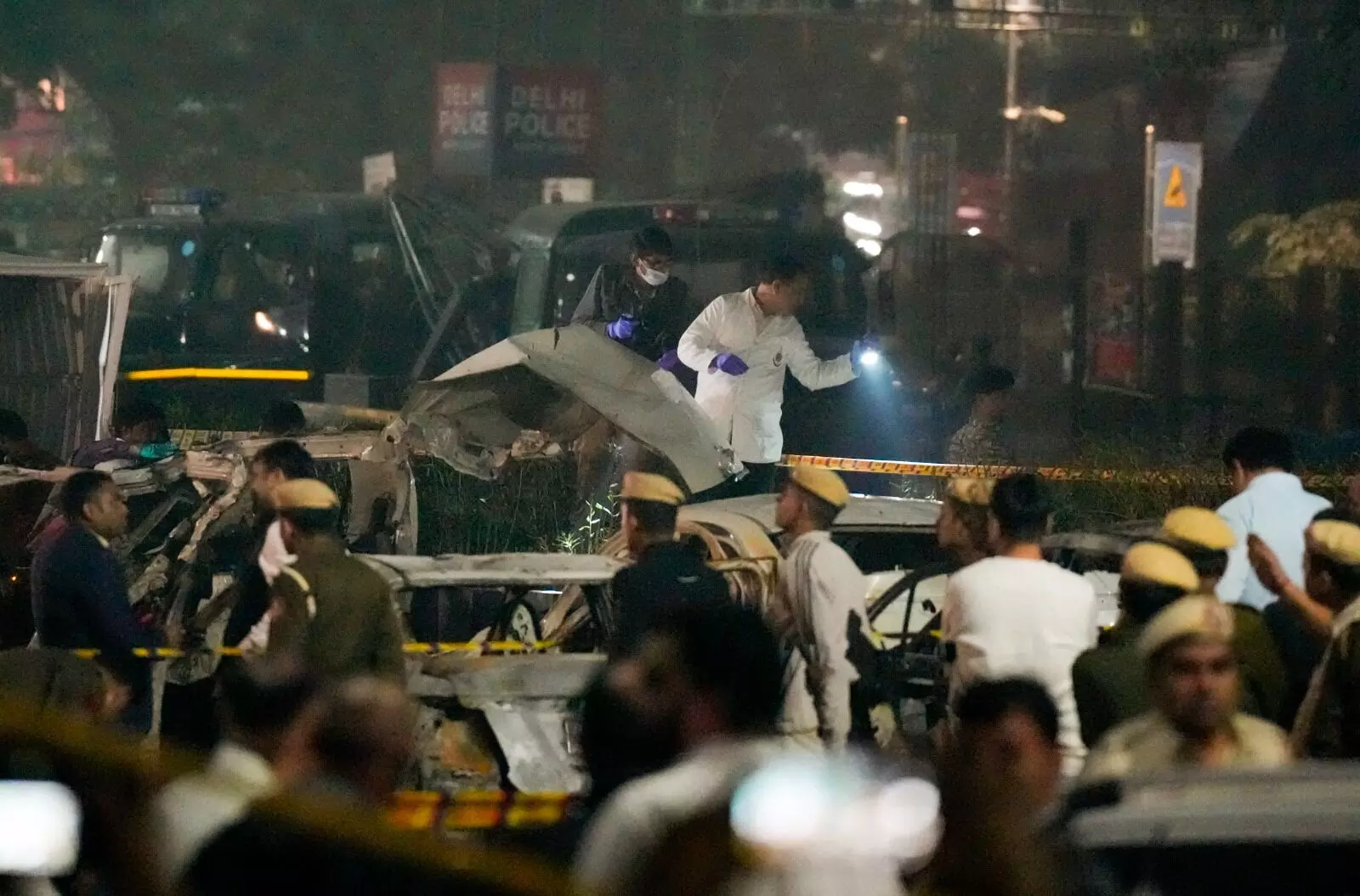 PHOTOS | ಕೆಂಪು ಕೋಟೆ ಬಳಿ ಸ್ಫೋಟ: 12 ಮಂದಿ ಮೃತ್ಯು