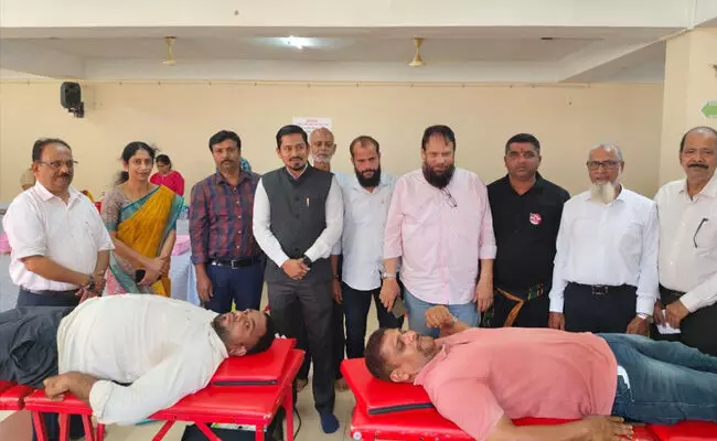 ರಕ್ತದಾನದಿಂದ ಸಮಾಜದಲ್ಲಿ ಬಾಂಧವ್ಯ ವೃದ್ಧಿ : ಎಡಿಸಿ ಆಬೀದ್ ಗದ್ಯಾಳ ರಕ್ತದಾನದಿಂದ ಸಮಾಜದಲ್ಲಿ ಬಾಂಧವ್ಯ ವೃದ್ಧಿ : ಎಡಿಸಿ ಆಬೀದ್ ಗದ್ಯಾಳ