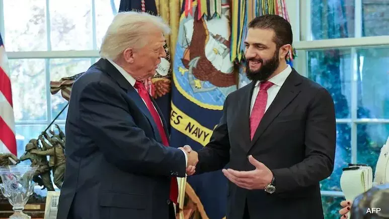 ಡೊನಾಲ್ಡ್ ಟ್ರಂಪ್ ರನ್ನು ಭೇಟಿಯಾದ ಸಿರಿಯಾ ಅಧ್ಯಕ್ಷ ಅಲ್-ಶರಾ ಡೊನಾಲ್ಡ್ ಟ್ರಂಪ್ ರನ್ನು ಭೇಟಿಯಾದ ಸಿರಿಯಾ ಅಧ್ಯಕ್ಷ ಅಲ್-ಶರಾ