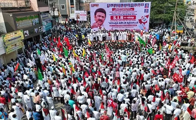 ತಮಿಳುನಾಡಿನಲ್ಲಿ ಎಸ್ಐಆರ್ ವಿರುದ್ಧ ಡಿಎಂಕೆ, ಮಿತ್ರ ಪಕ್ಷಗಳಿಂದ ಪ್ರತಿಭಟನೆ