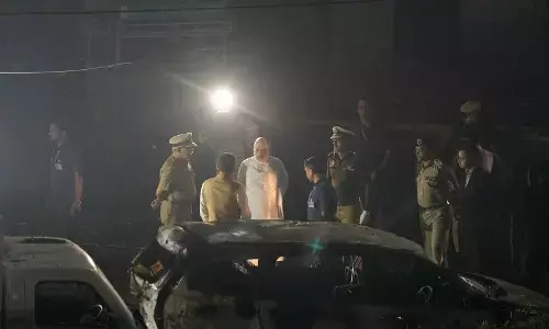 ಕೆಂಪು ಕೋಟೆಯ ಬಳಿ ಕಾರು ಸ್ಫೋಟ ಪ್ರಕರಣ: ಉನ್ನತ ಮಟ್ಟದ ಭದ್ರತಾ ಸಭೆ ನಡೆಸಿದ ಅಮಿತ್ ಶಾ