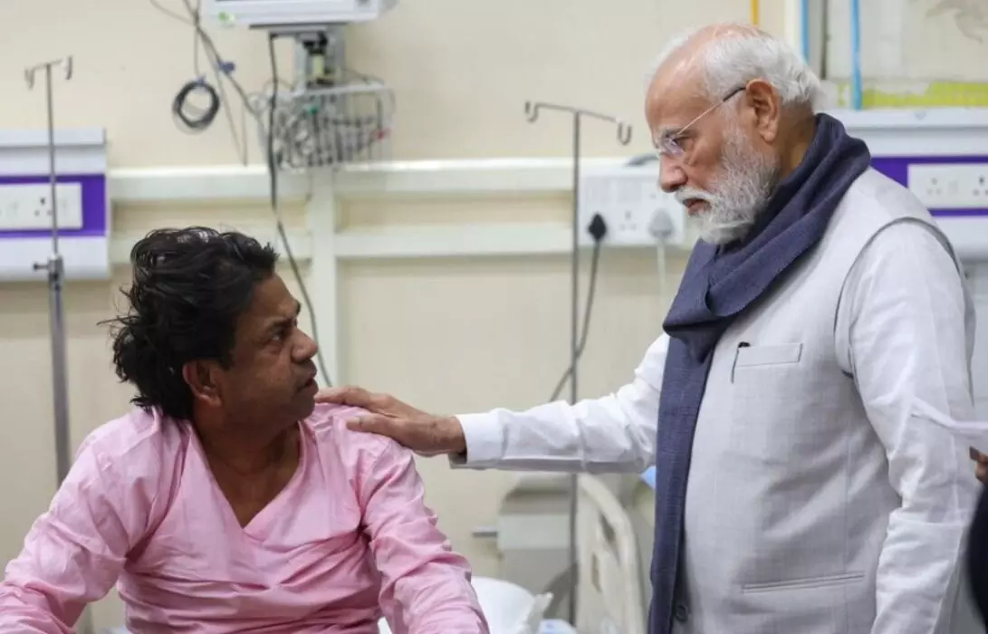 ಭೂತಾನ್‌ ನಿಂದ ಹಿಂದಿರುಗಿದ ತಕ್ಷಣ ಕೆಂಪುಕೋಟೆ ಸ್ಫೋಟದ ಗಾಯಾಳುಗಳನ್ನು ಭೇಟಿಯಾದ ಪ್ರಧಾನಿ ಮೋದಿ