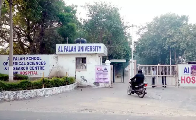 ಬಂಧಿತ ವೈದ್ಯರಿಂದ ಅಂತರ ಕಾಯ್ದುಕೊಂಡ ಅಲ್ ಫಲಾಹ್ ವಿವಿ | ದಿಲ್ಲಿ ಕಾರು ಸ್ಫೋಟ ತನಿಖೆಗೆ ಸಂಪೂರ್ಣ ಸಹಕಾರದ ಘೋಷಣೆ