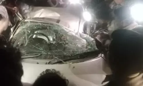 ಬೆಳಗಾವಿ| ವಿದ್ಯುತ್ ಕಂಬಕ್ಕೆ ಕಾರು ಢಿಕ್ಕಿ: ಯುವಕ ಮೃತ್ಯು, ಮತ್ತೋರ್ವನ ಸ್ಥಿತಿ ಗಂಭೀರ