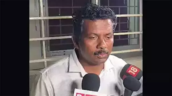 ಧರ್ಮಸ್ಥಳ ಪ್ರಕರಣ| ಎಸ್ಐಟಿ ಅಧಿಕಾರಿಗಳು ವಿಚಾರಣೆಗೆ ಕರೆದು ನನ್ನ ಮೇಲೆ ಹಲ್ಲೆ ನಡೆಸಿದ್ದಾರೆ: ರಾಜ್ಯಪಾಲರಿಗೆ ದೂರು ನೀಡಿದ ಜಯಂತ್ ಧರ್ಮಸ್ಥಳ ಪ್ರಕರಣ| ಎಸ್ಐಟಿ ಅಧಿಕಾರಿಗಳು ವಿಚಾರಣೆಗೆ ಕರೆದು ನನ್ನ ಮೇಲೆ ಹಲ್ಲೆ ನಡೆಸಿದ್ದಾರೆ: ರಾಜ್ಯಪಾಲರಿಗೆ ದೂರು ನೀಡಿದ ಜಯಂತ್