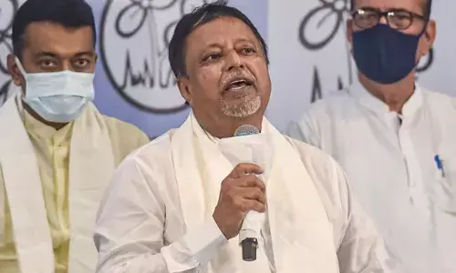 ಪಶ್ಚಿಮ ಬಂಗಾಳ | ಬಿಜೆಪಿಯಿಂದ ಗೆದ್ದು ಟಿಎಂಸಿಗೆ ಪಕ್ಷಾಂತರ : ಮುಕುಲ್ ರಾಯ್ ಶಾಸಕ ಸ್ಥಾನ ರದ್ದುಗೊಳಿಸಿದ ಕಲ್ಕತ್ತಾ ಹೈಕೋರ್ಟ್