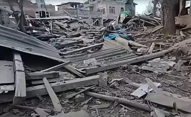 ಕೆಂಪು ಕೋಟೆ ಬಳಿ ಸ್ಫೋಟ ಪ್ರಕರಣ : ಪುಲ್ವಾಮಾದಲ್ಲಿ ಭದ್ರತಾ ಪಡೆಗಳಿಂದ ಶಂಕಿತನ ಮನೆ ನೆಲಸಮ