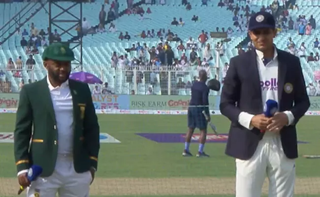 ಭಾರತ ವಿರುದ್ಧ ಮೊದಲ ಟೆಸ್ಟ್ : ಟಾಸ್ ಗೆದ್ದ ದಕ್ಷಿಣ ಆಫ್ರಿಕಾ ಬ್ಯಾಟಿಂಗ್ ಆಯ್ಕೆ