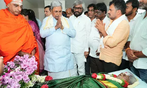 ಸರಕಾರಿ ಗೌರವಗಳೊಂದಿಗೆ ತಿಮ್ಮಕ್ಕ ಅಂತ್ಯಕ್ರಿಯೆ : ಸಿಎಂ ಸಿದ್ದರಾಮಯ್ಯ