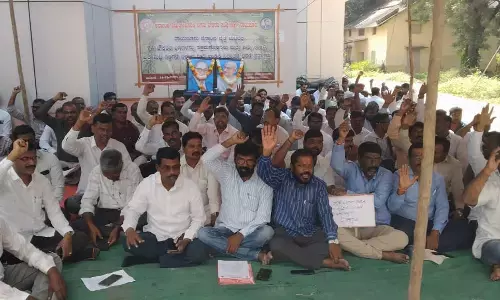 ರಾಯಚೂರು | ಜೆಸ್ಕಾಂ ನೌಕರರ ಬಡ್ತಿ ವಿಳಂಬ ಖಂಡಿಸಿ ಪ್ರತಿಭಟನೆ