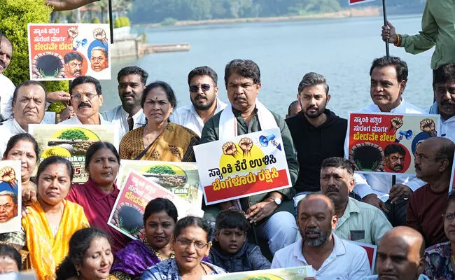 ಬೆಂಗಳೂರು | ಸುರಂಗ ಮಾರ್ಗದ ವಿರುದ್ಧ ಬಿಜೆಪಿಯಿಂದ ಪ್ರತಿಭಟನೆ, ಸಹಿ ಸಂಗ್ರಹ