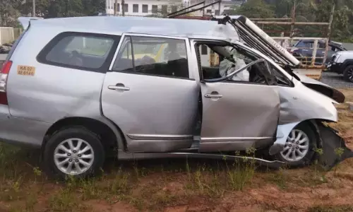 BANTWAL |ಬಿ.ಸಿ.ರೋಡ್ ವೃತ್ತಕ್ಕೆ ಕಾರು ಢಿಕ್ಕಿ : ಇಬ್ಬರು ಸ್ಥಳದಲ್ಲೇ ಮೃತ್ಯು, ಐವರಿಗೆ ಗಾಯ