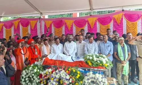 ಕಲಾಗ್ರಾಮದಲ್ಲಿ ವೃಕ್ಷಮಾತೆ ಸಾಲುಮರದ ತಿಮ್ಮಕ್ಕ ಅಂತ್ಯಕ್ರಿಯೆ