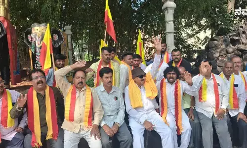 ಅರಣ್ಯ ಇಲಾಖೆ ನಿರ್ಲಕ್ಷ್ಯ ಖಂಡಿಸಿ ವಾಟಾಳ್ ನಾಗರಾಜ್ ನೇತೃತ್ವದಲ್ಲಿ ಪ್ರತಿಭಟನೆ